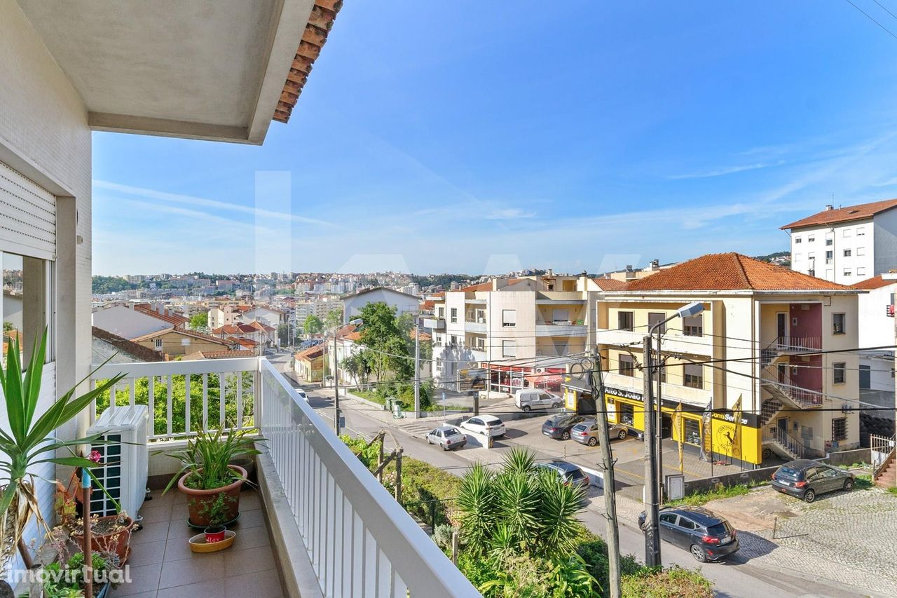 T3 Duplex Junto à Solum | Garagem dupla| Boas Áreas | Investimento | H