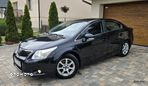 Toyota Avensis 1.6 Luna - 1