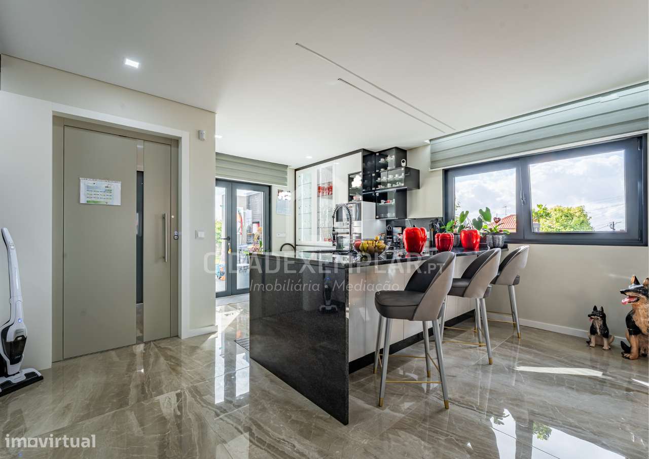 MORADIA T3 DE LUXO C/ PISCINA-Centro de Penafiel-11