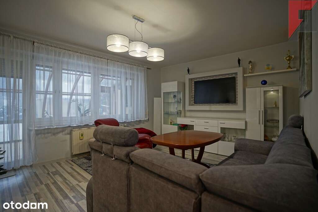 Piętrowy dom w  zabudowie szeregowej-5