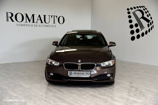 BMW 320 d Touring EfficientDynamics - 2