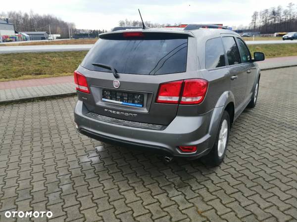 Fiat Freemont 2.0 Multijet Cross AWD - 12