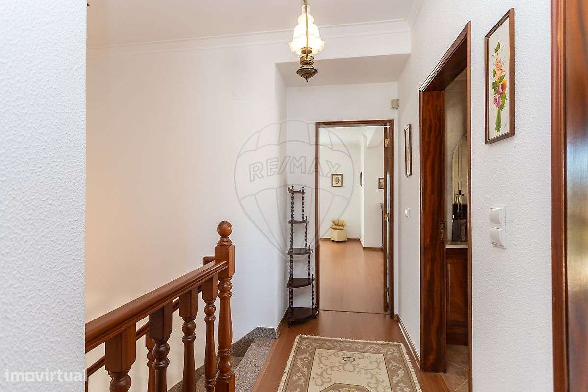 Moradia T4 para venda-49