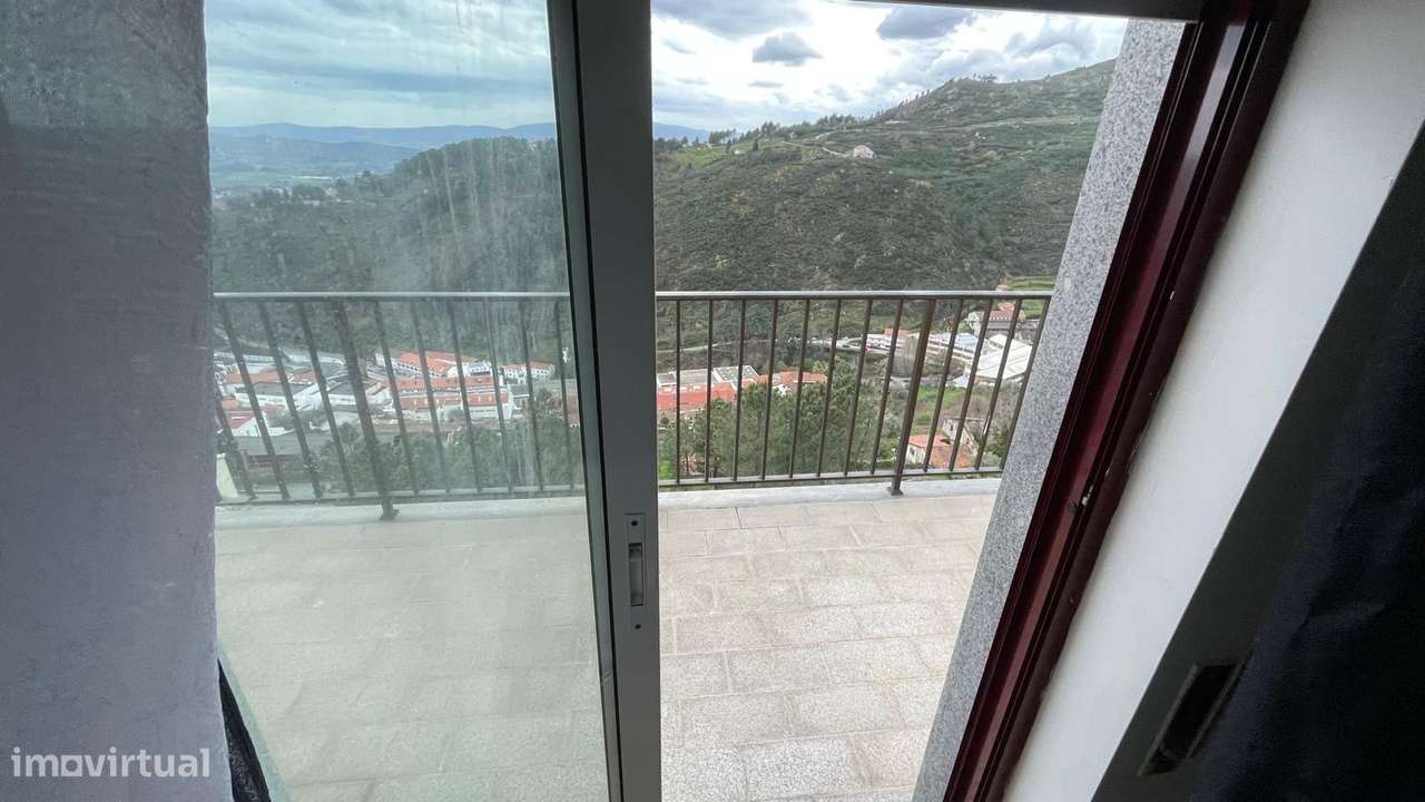 Apartamento t4 na rua Montes Herminios Covilhã-8