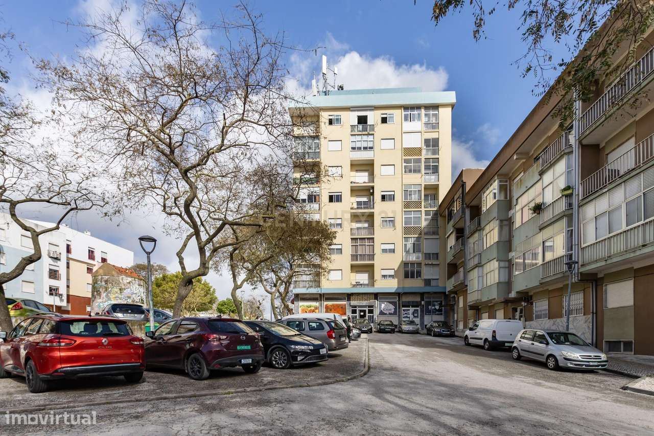 Apartamento T2 Remodelado - Setúbal-0