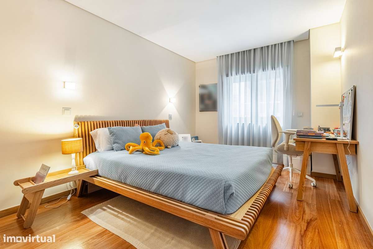 Moradia T3 + escritório à venda em Fraião - Braga-37