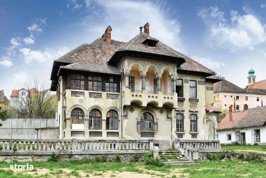 Vila in zona centrala - Monument istoric emblematic - Imagine principală: 3/9