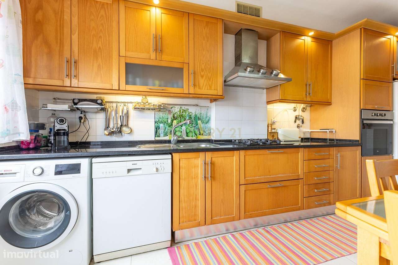 Apartamento T3 em Amora, Seixal-7