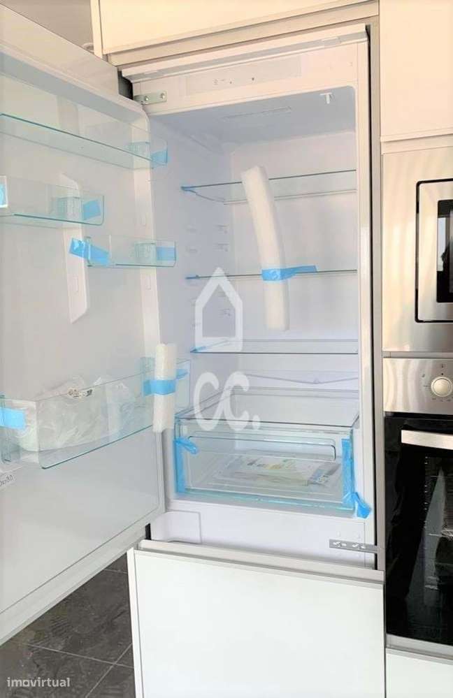 T3 com Parqueamento, a estrear, em zona privilegiada da Margem Sul - Grande imagem: 3/29