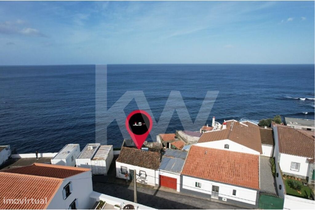 Moradia Beira Mar, Ideal para investimento, Calhetas, Ribeira Grande,