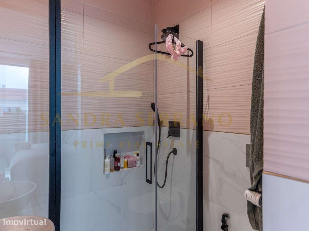 Moradia de arquitetura contemporânea com 5 Suítes-59