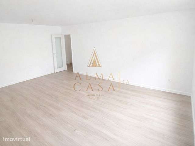 Apartamento T3 Remodelado - em Baguim do Monte-4