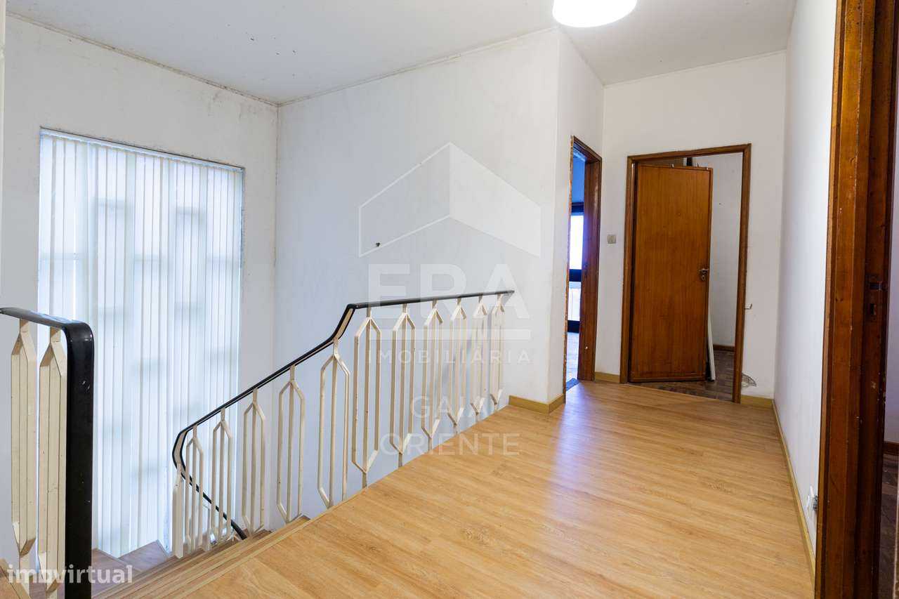 Moradia Isolada T5 com Terreno na N1-19