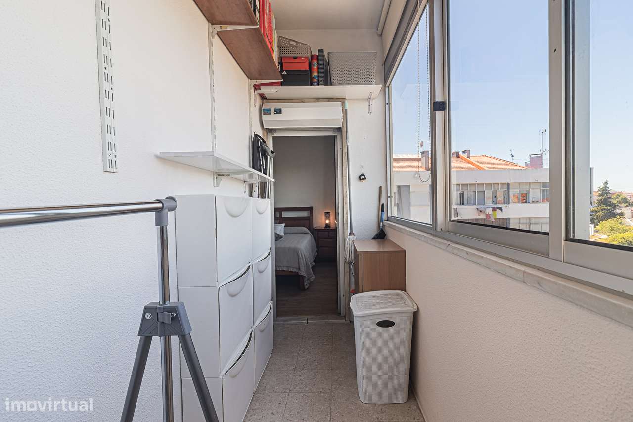 Apartamento T2 na Cruz Pau, remodelado-6