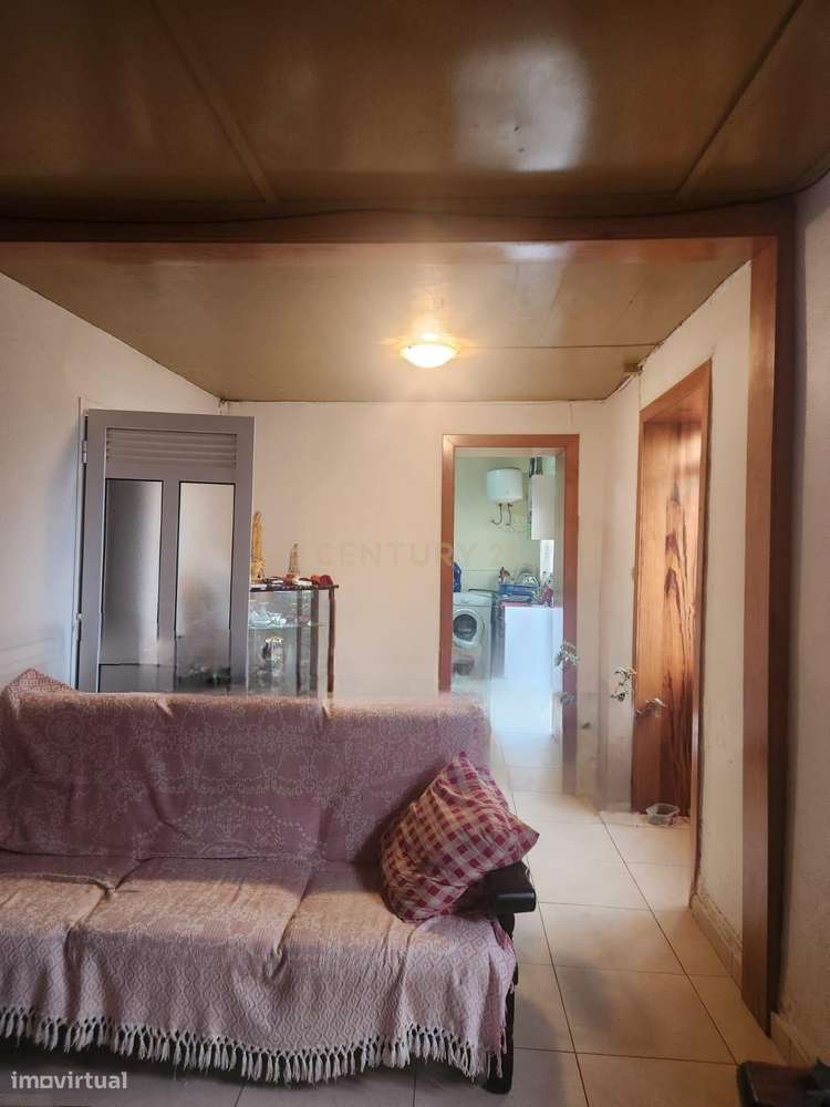 Moradia Tradicional nos Prazeres com Terreno e Vista Mar-10