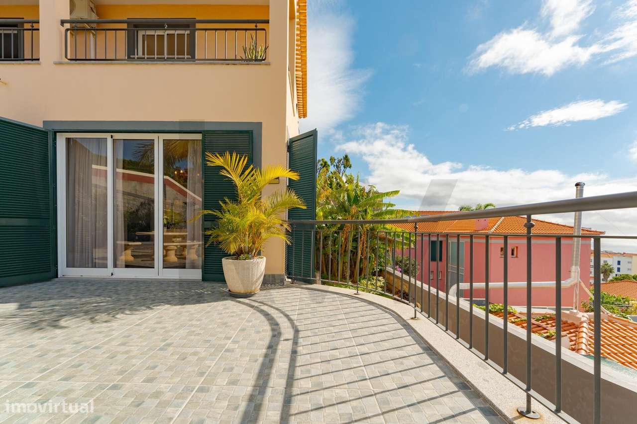 Moradia T4 em São Martinho-5