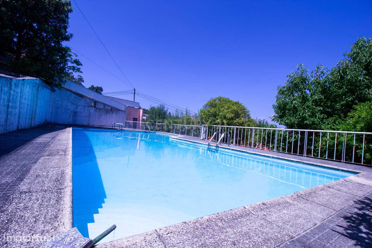 Moradia Individual Com Piscina Centro de Paredes. - Grande imagem: 5/33