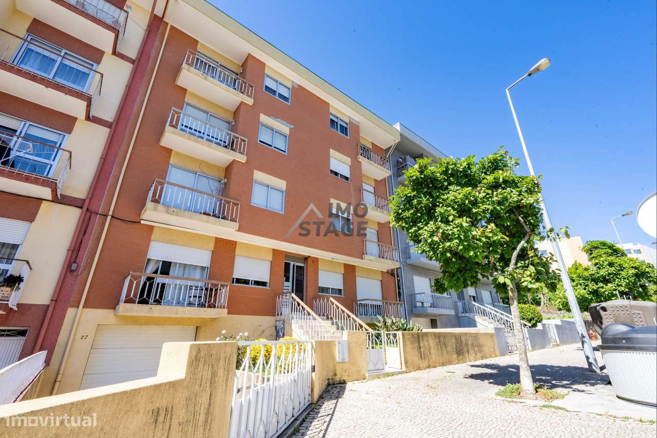 Apartamento T2+1 situado no Centro da Maia-0