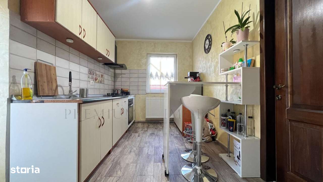 Casa de vanzare in Onesti-13