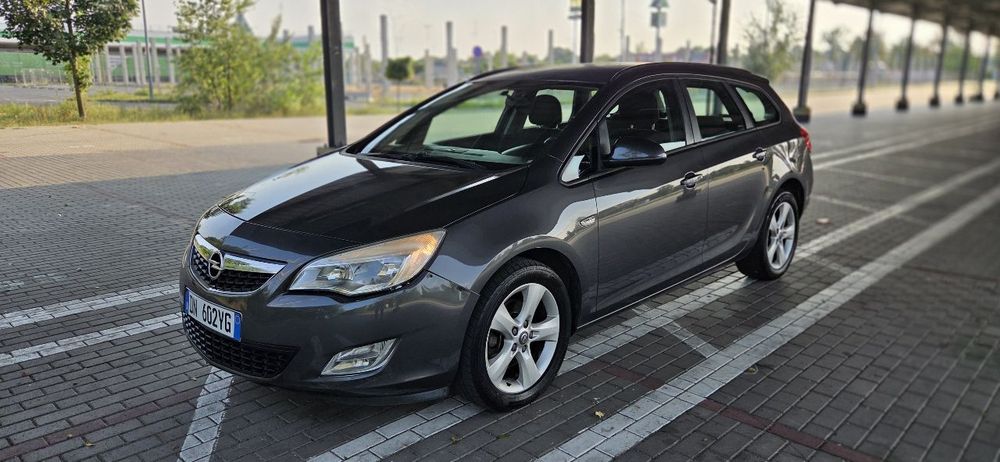 Opel Astra J (2009-2019) 1.7 CDTI DPF Active 2012