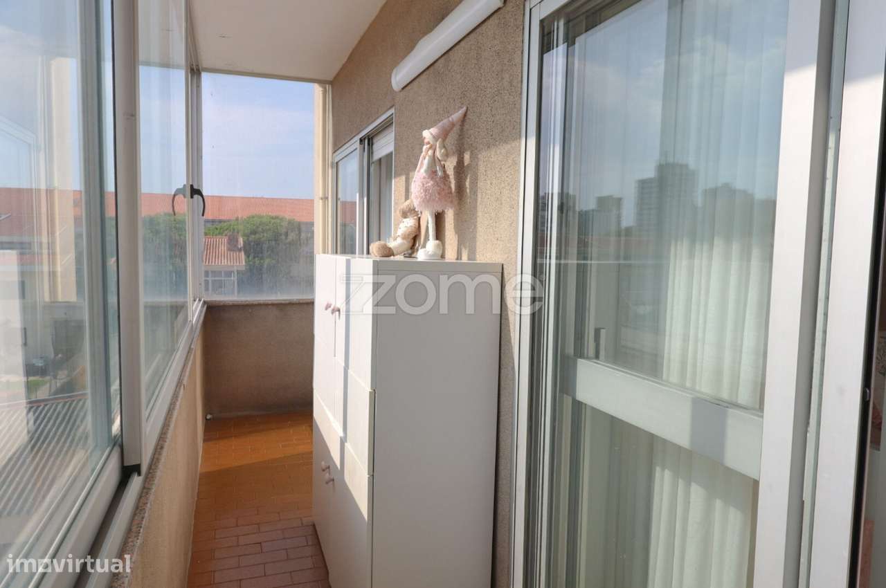 Apartamento T2 renovado localizado no centro da Póvoa de Varzim-15