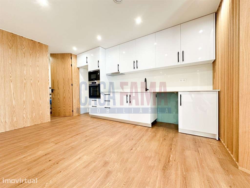 Moradia V3 localizada na 2ª linha do mar em Aver-o-Mar. - Grande imagem: 4/40