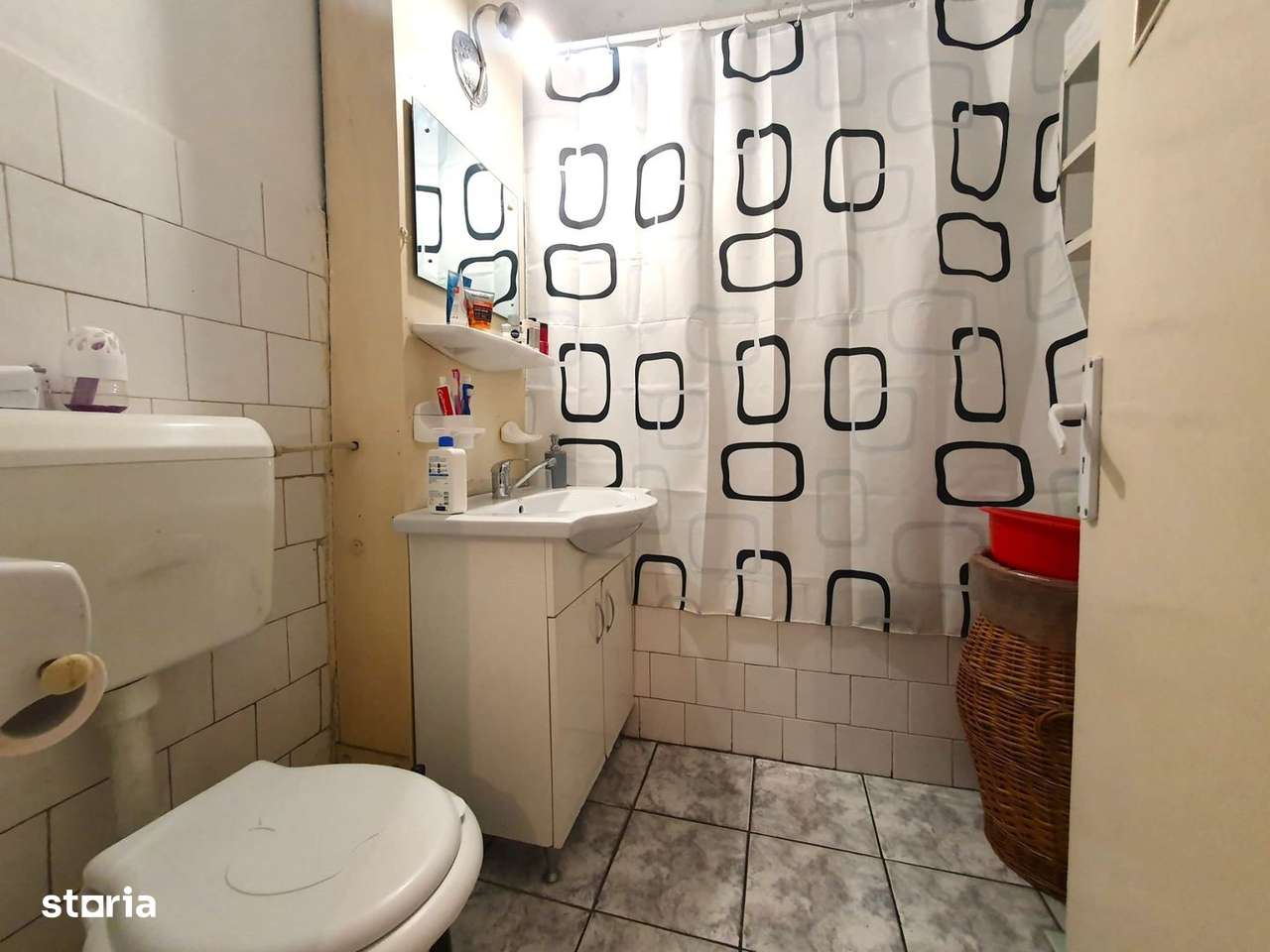 Apartament spațios cu 3 camere și 2 băi – zona Ciucaș / Astra-7