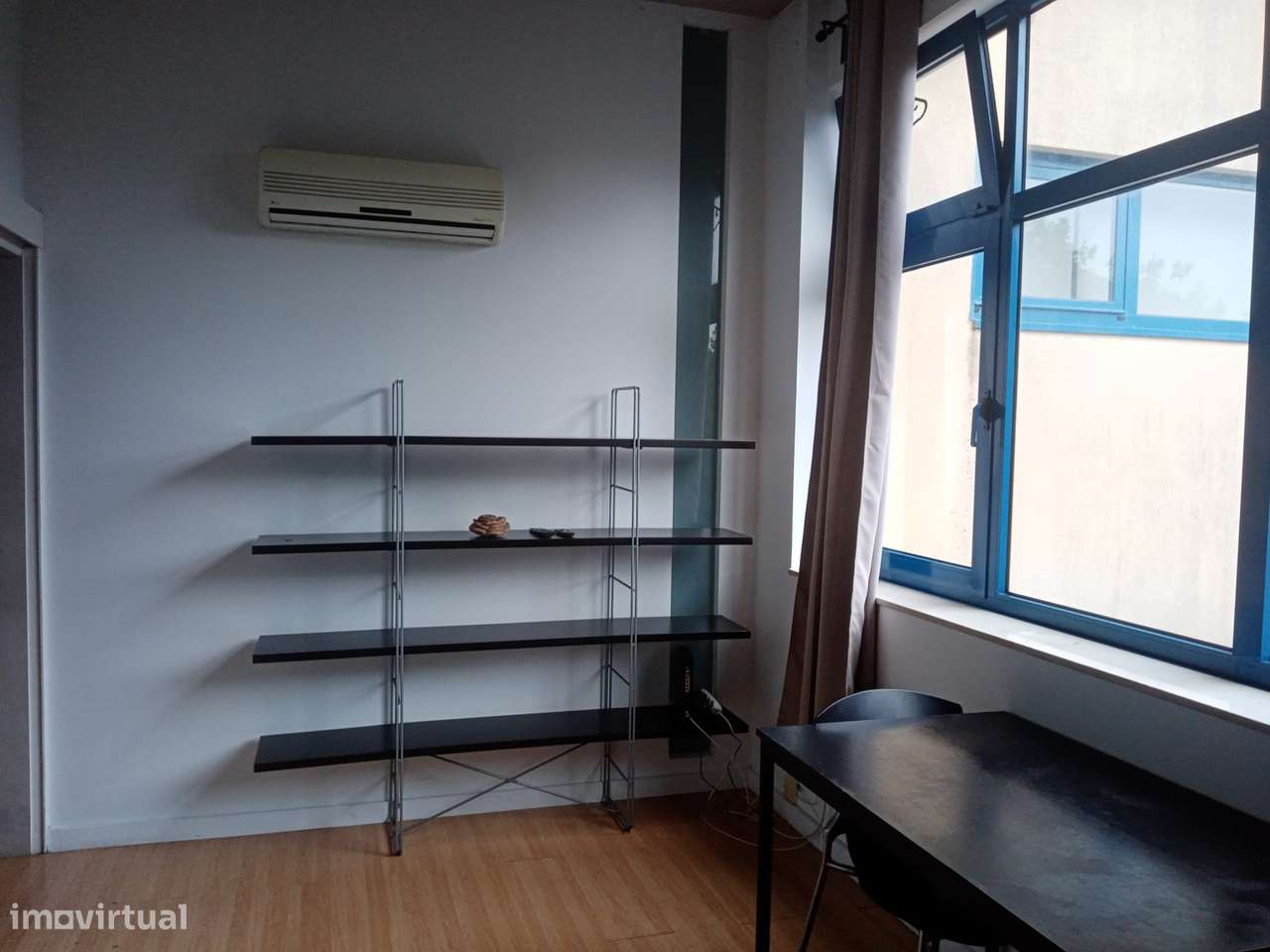 Aluga-se T1 na Praça da República - Grande imagem: 4/17