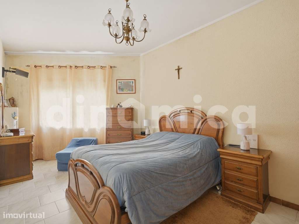 Moradia para Remodelar em Localização Premium - Vila Nova de Gaia (A)-7