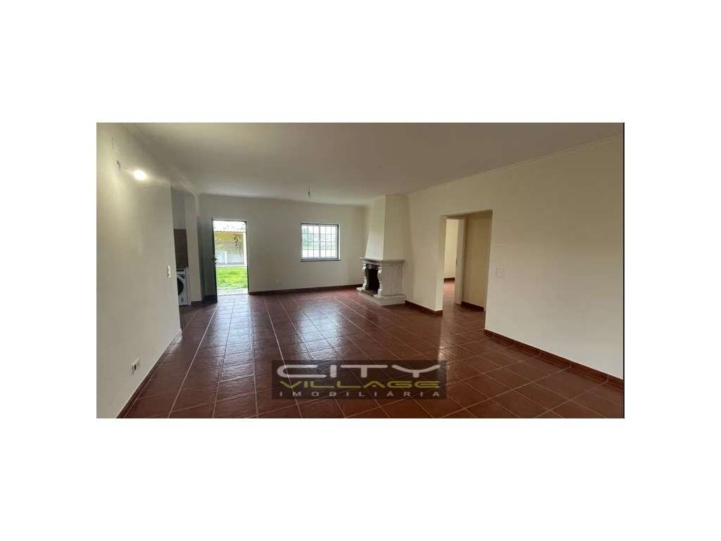 Moradia isolada T3 com piscina-18