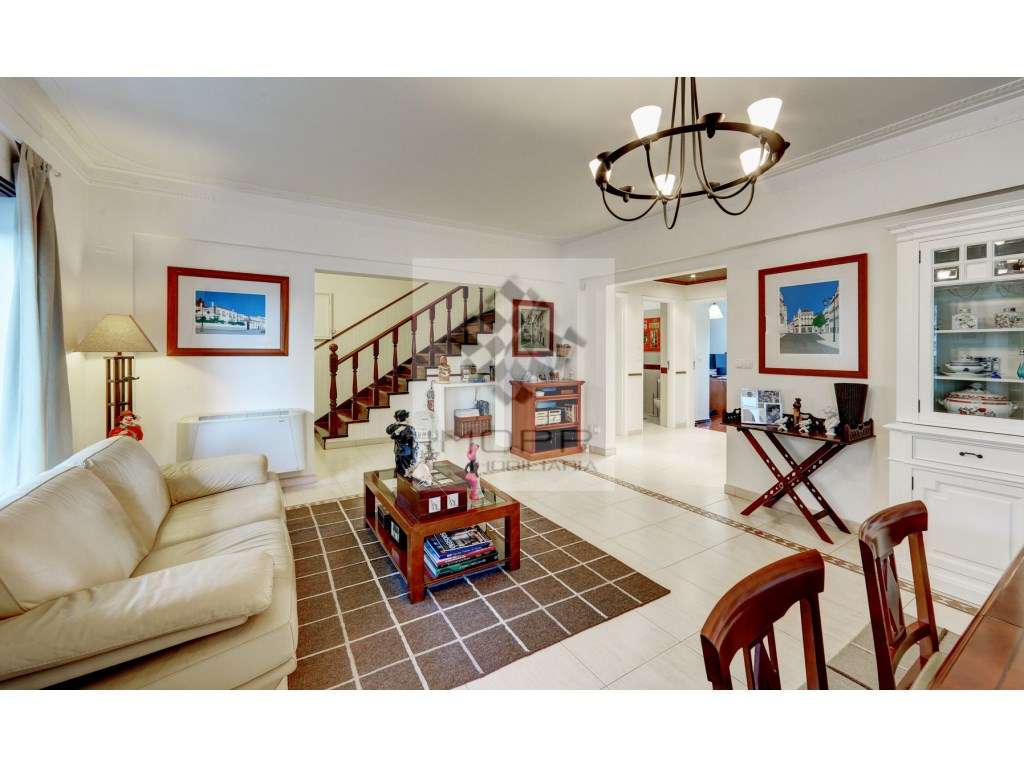 Moradia de Excelência na Amadora - Exclusividade, Conforto e Locali...-27