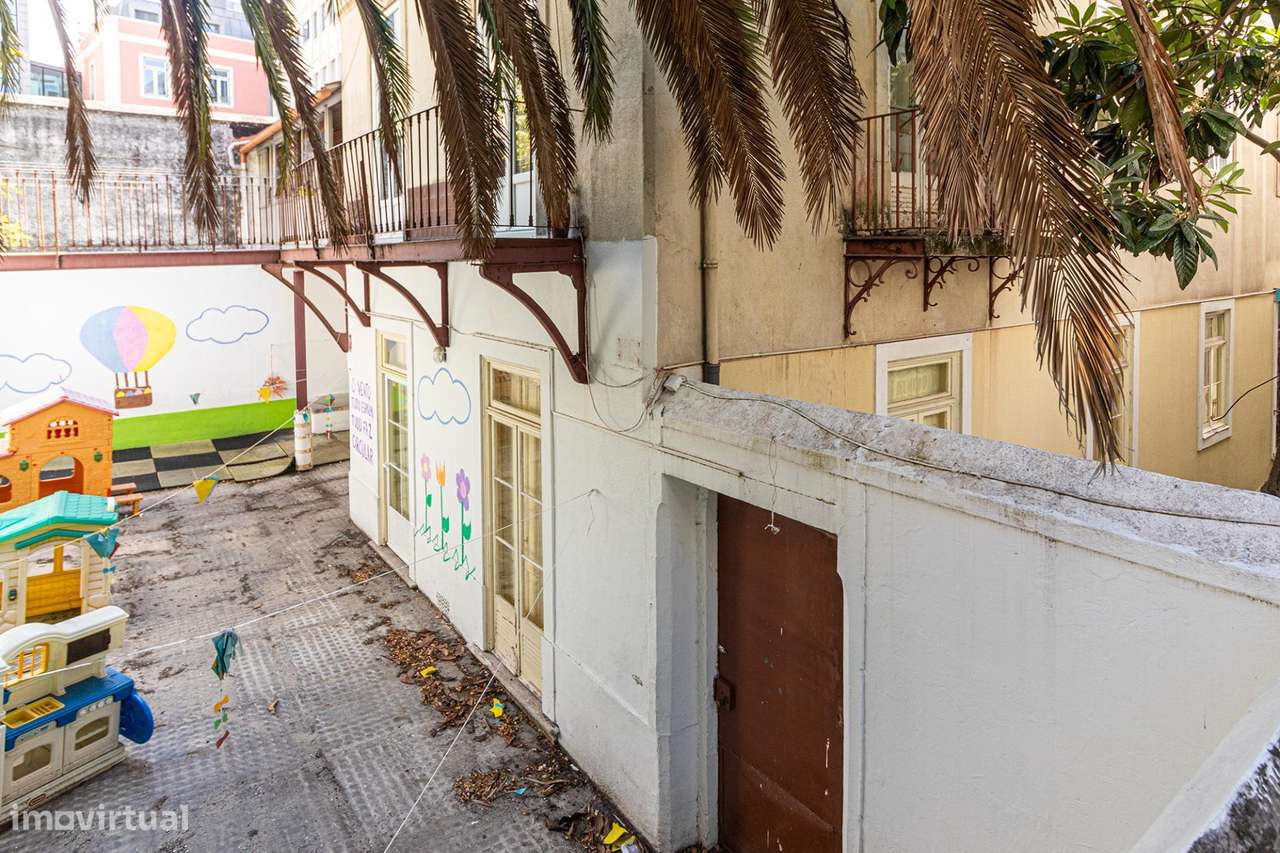 Prédio com PIP Aprovado em Localização Prime de Lisboa-5