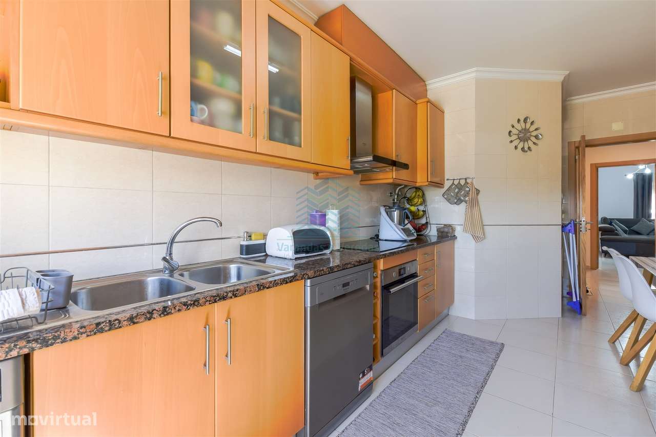 Apartamento T3 com Garagem e Arrecadação em Torres Novas-8