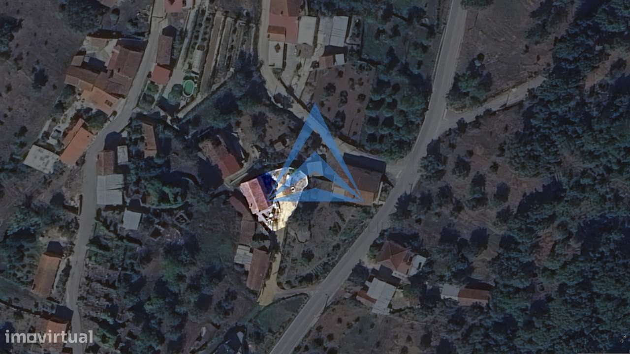 Moradia T3 com enorme potencial e vista panorâmica sobre a serra –...-52