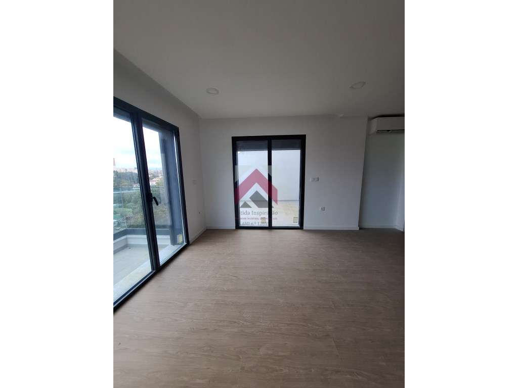 Apartamento T2 + Duplex Amplo + Terraço na Cobertura em Esgueira, A...-4