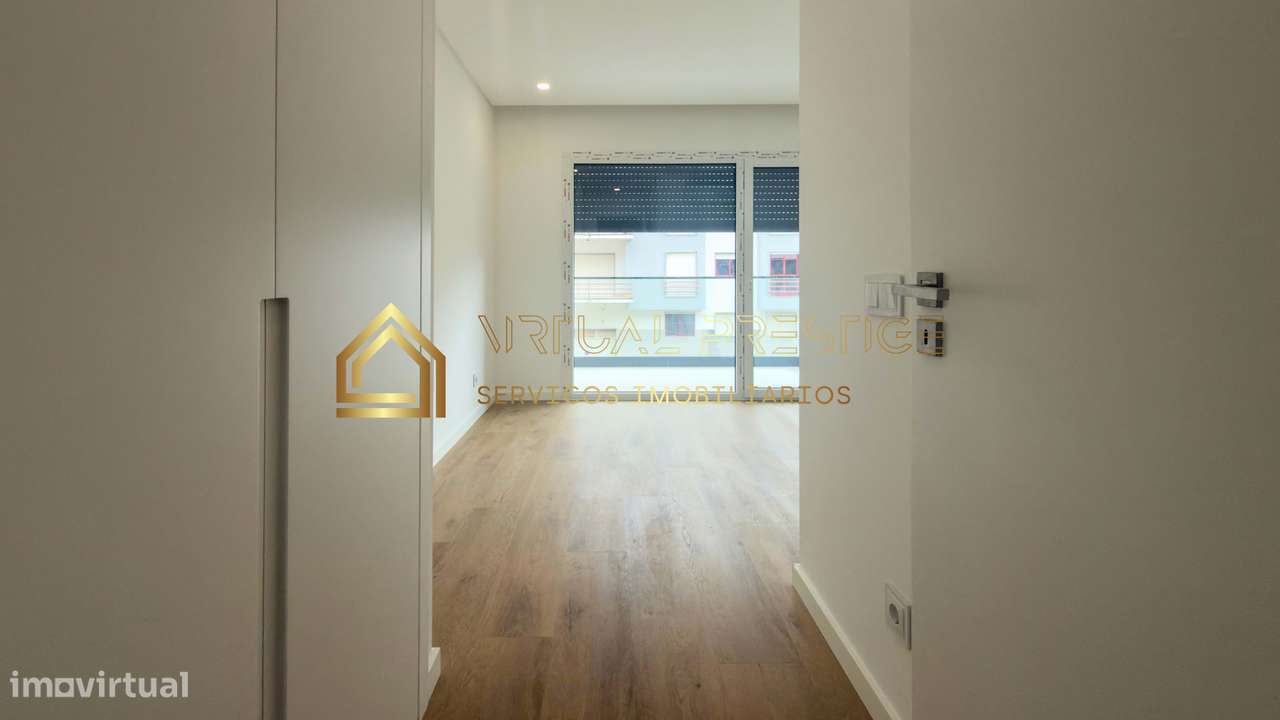 T3 com terraço | Piscina | Garagem | Santo António Caparica-11