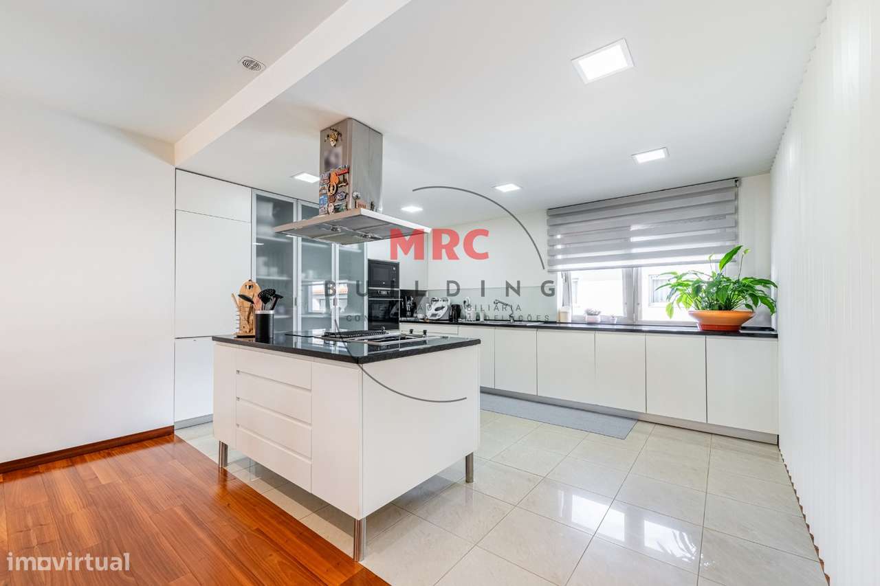 Moradia de Charme Térrea  V3 + V1-16