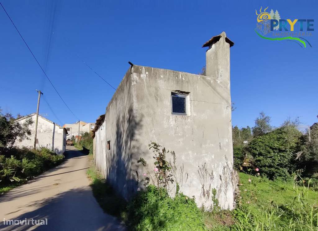 Propriedade composta por uma habitação para reconstrução - Grande imagem: 5/13