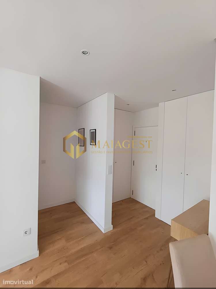 Apartamento T1 remodelado na Boavista - Grande imagem: 2/12