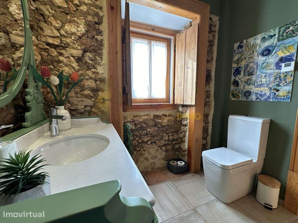 À Venda: Charmosa moradia totalmente renovada.-45