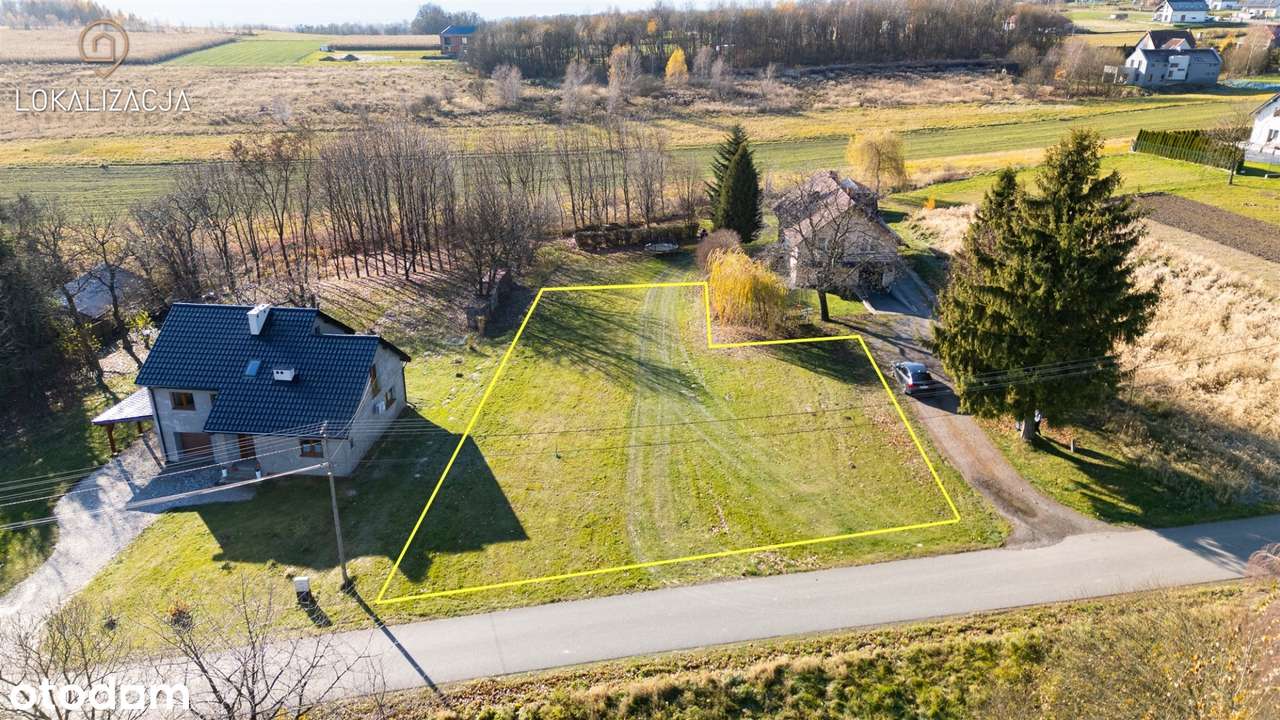 Płaska działka w zielonej, cichej okolicy.-5