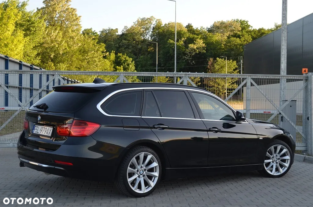 BMW Seria 3 320d Luxury Line - 12