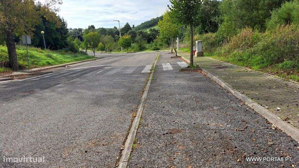 Terreno, 562 m², Leiria, Pousos, Barreira e Cortes - Grande imagem: 4/9