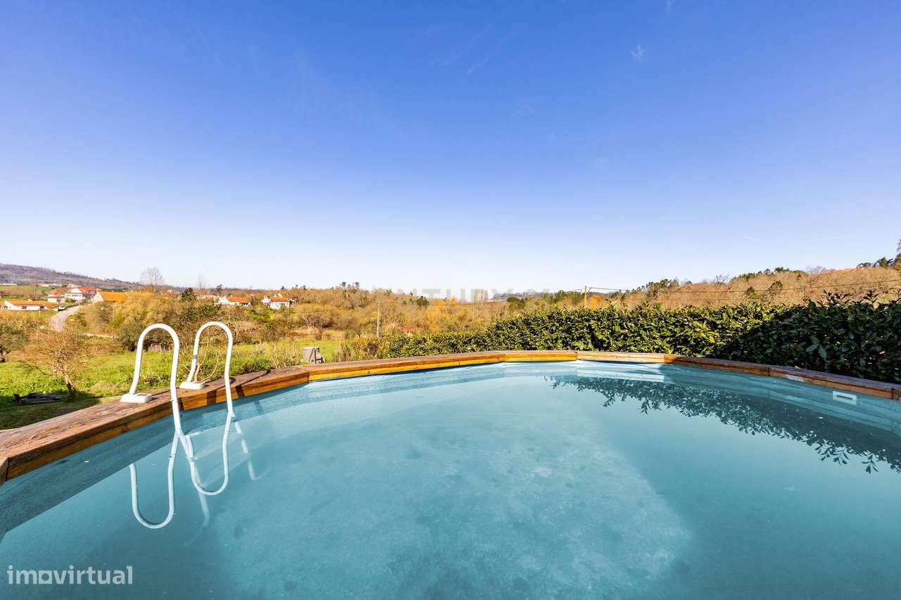 Luxuosa Moradia T 5 com Vista Panorâmica em São Simão de Litém, Pombal-46