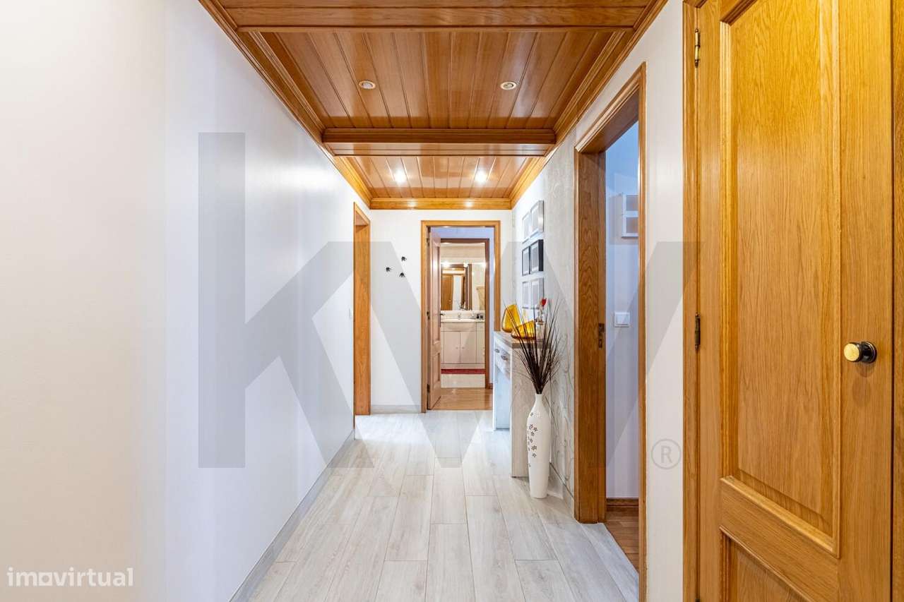 EXCELENTE T3 | PARCIALMENTE RENOVADO | QUINTA GRANDE - Av. dos Moinhos - Grande imagem: 5/34