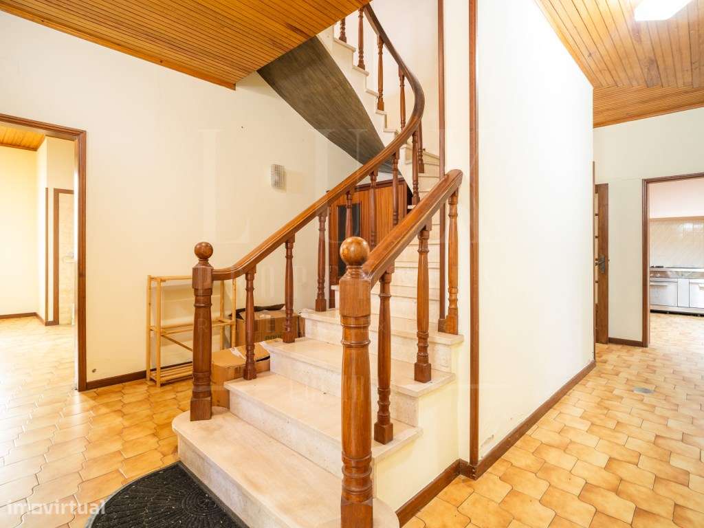 Moradia | Marco dos Pereiros, Castelo Viegas - Grande imagem: 2/55