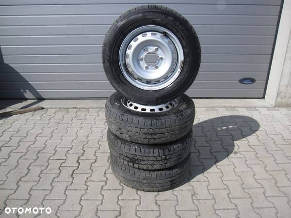 Koła felgi opony lato 215/70 R16C Hyundai H1 H300 2,5 CRDI po 2011 roku Hankook RADIAL RA08 - 1