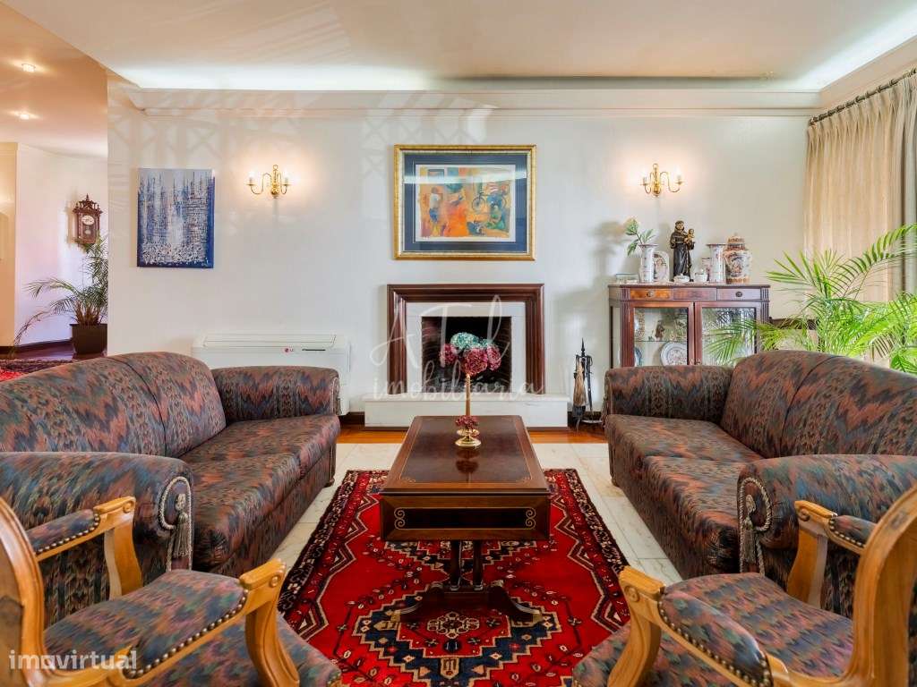 Moradia V6 centro do Montijo-8