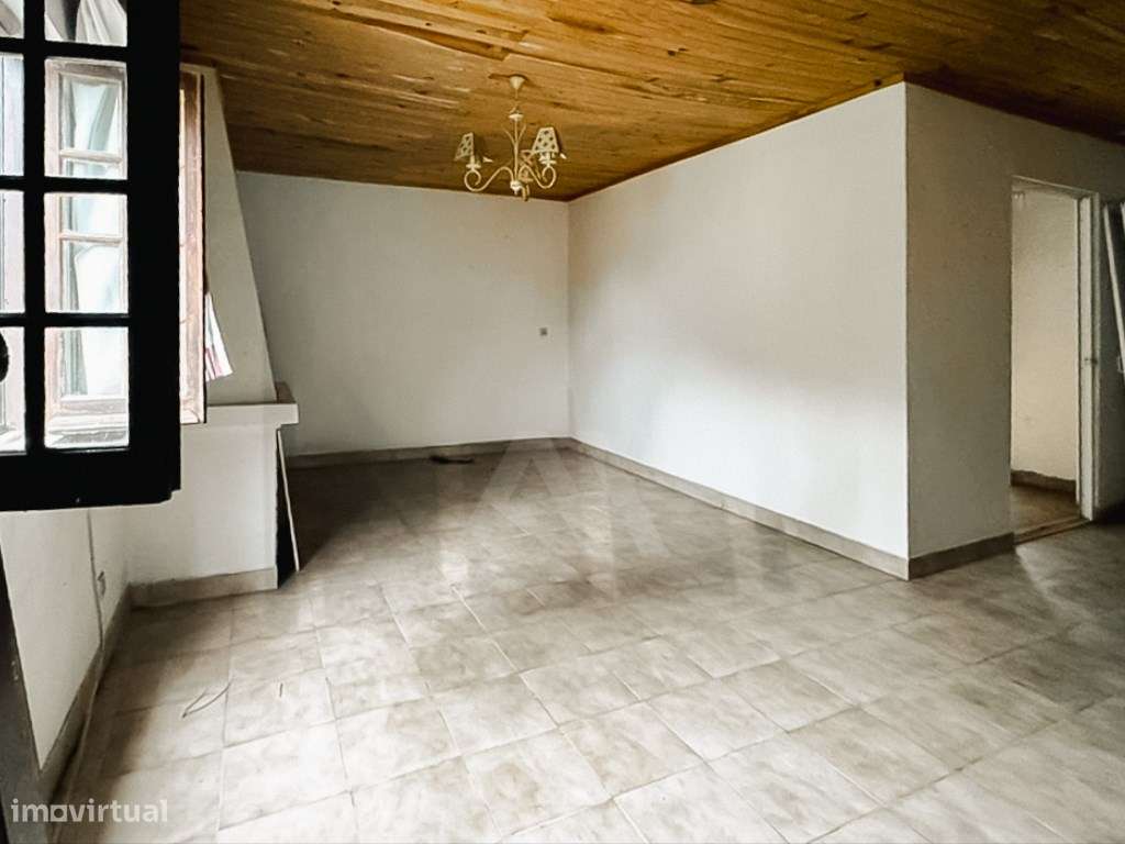 Moradia T2 para Remodelação em Colares - Grande imagem: 5/22