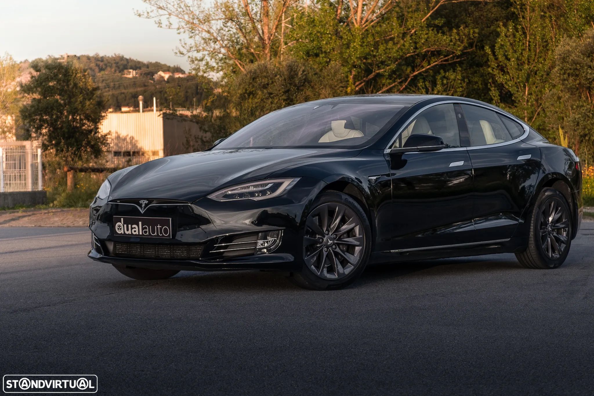 Tesla Model S Long Range - 1